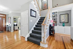 3667 Carpenters Green Ln, Blue Ash, OH 45241 - Photo 4