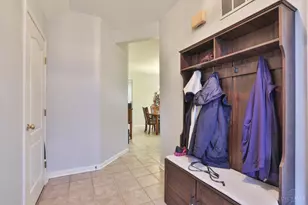 2396 Buddleia Ct, Cincinnati, OH 45239 - Photo 4