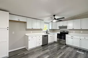 3387 Trabecca Ln, Pike Township, OH 45154 - Photo 10