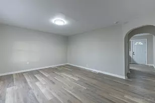 350 Pleasant Dr, South Lebanon, OH 45065 - Photo 2