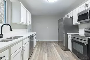 350 Pleasant Dr, South Lebanon, OH 45065 - Photo 8