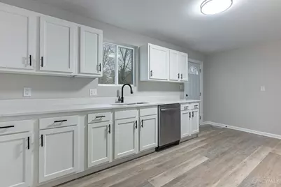 350 Pleasant Drive, South Lebanon, OH 45065 - Photo 6