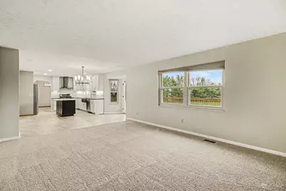 6098 Glenngate Court, West Chester, OH 45069 - Photo 10