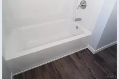 570 Fairhaven Drive, Hamilton, OH 45013 - Photo 14