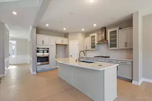 5225 Ivy Rose Ln, Green Township, OH 45247 - Photo 2