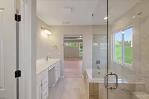 5225 Ivy Rose Ln, Green Township, OH 45247 - Photo 18