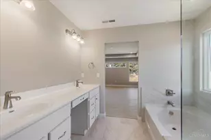 5225 Ivy Rose Ln, Green Township, OH 45247 - Photo 20