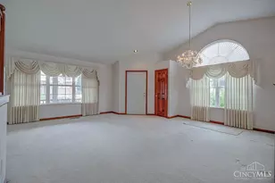 831 Greenwood Ln, Trenton, OH 45067 - Photo 6