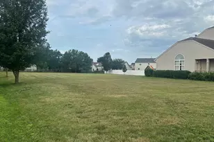 831 Greenwood Ln, Trenton, OH 45067 - Photo 2