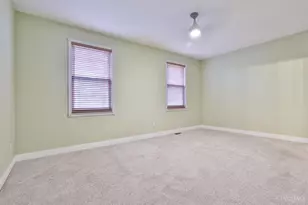 915 Sharkey Ln, Cincinnati, OH 45206 - Photo 16