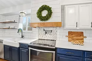 8666 Pastoral Ln, Anderson Township, OH 45244 - Photo 14