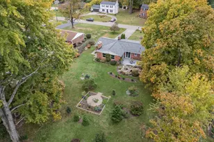 7848 Woody Hollow Dr, West Chester, OH 45241 - Photo 6