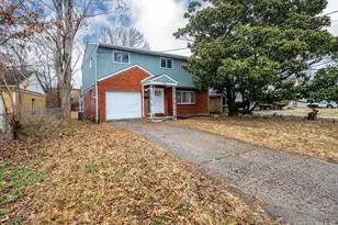 1614 Miramar Ct, Cincinnati, OH 45237 - Photo 2