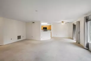 720 Castlegate Ln, Springfield Township, OH 45231 - Photo 10