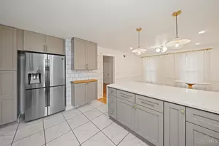 807 Nordyke Rd, Anderson Township, OH 45255 - Photo 12