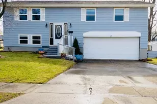 899 Tradewind Dr, Mason, OH 45040 - Photo 1