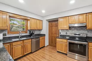 7468 Kingston View Ct, Anderson Township, OH 45255 - Photo 10