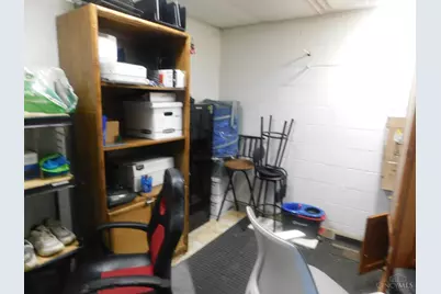 10569 Colerain Road, Colerain Township, OH 45252 - Photo 18