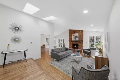 984 Woodcreek Drive, Miami Township, OH 45150 - Photo 8