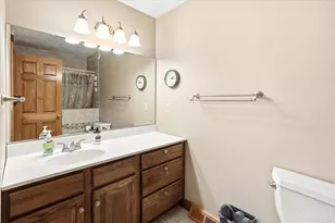 100 Westover Dr, Hillsboro, OH 45133 - Photo 16