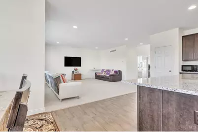 10312 Tice Street, Washington Twp, OH 45458 - Photo 12