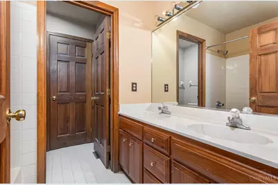 8164 Foxdale Court, West Chester, OH 45069 - Photo 36