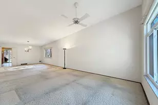 6800 Elbrook Ave, Amberley, OH 45237 - Photo 12