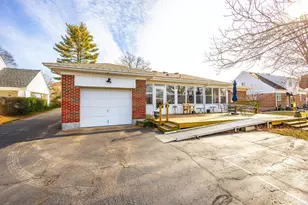 8101 Sagamore Dr, Amberley, OH 45236 - Photo 6