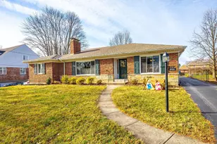 8101 Sagamore Dr, Amberley, OH 45236 - Photo 2