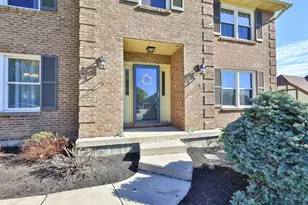 7230 Walnut Creek Dr, West Chester, OH 45069 - Photo 2