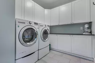 1537 Golf Club Dr, Turtle Creek Township, OH 45036 - Photo 12