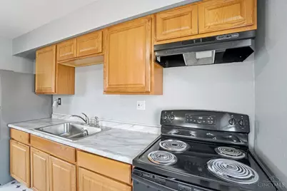 2824 Westknolls Lane, Cincinnati, OH 45211 - Photo 12