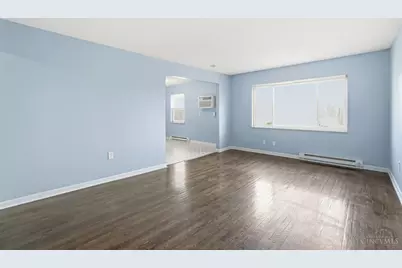 2824 Westknolls Lane, Cincinnati, OH 45211 - Photo 6