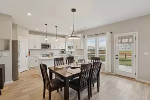 2063 Harvest Mdws Ave, Batavia, OH 45103 - Photo 4