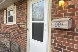 991 Deerfield Ct, Xenia, OH 45385 - Photo 2