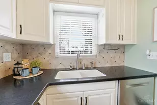 3935 Eileen Dr, Cincinnati, OH 45209 - Photo 16