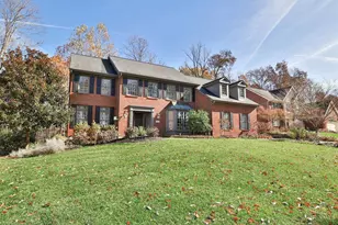 1118 Oakridge Ct, Miami Township, OH 45140 - Photo 2