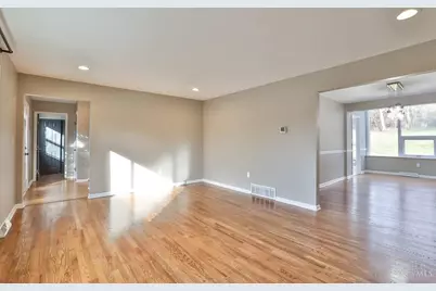 7800 Hosbrook Road, Madeira, OH 45243 - Photo 6