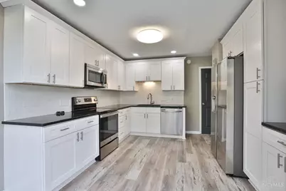 7800 Hosbrook Road, Madeira, OH 45243 - Photo 16