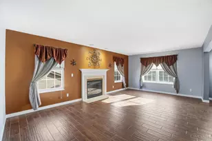 4863 Kleeman Green Dr, Green Township, OH 45211 - Photo 4