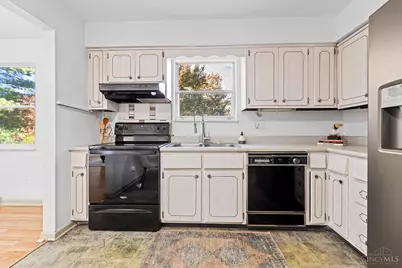 7988 Woodruff Road, Anderson Township, OH 45255 - Photo 12