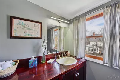 785 Greenville Avenue, Glendale, OH 45246 - Photo 30