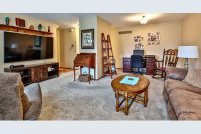 3263 Roesch Boulevard, Fairfield, OH 45014 - Photo 4