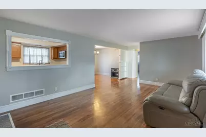 646 Marieda Drive, Union Township, OH 45245 - Photo 4
