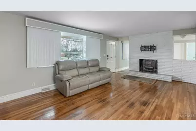 646 Marieda Drive, Union Township, OH 45245 - Photo 2