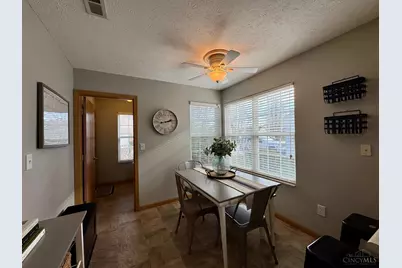 250 Hartford Court, Hamilton Township, OH 45039 - Photo 18