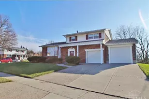 5461 Bellfield Ln, Green Township, OH 45238 - Photo 1