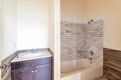 818 Livingston Street, Cincinnati, OH 45214 - Photo 24