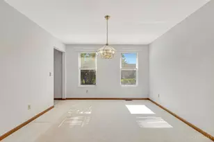 3646 Rackacres Dr, Green Township, OH 45211 - Photo 10