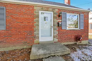 4413 Hunt Rd, Blue Ash, OH 45242 - Photo 2